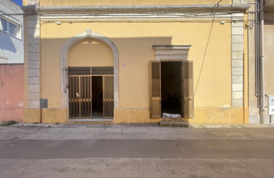 Casa indipendente con giardino in vendita a Martignano
