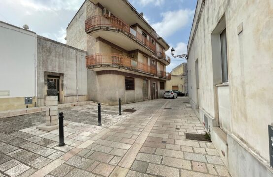 Appartamento luminoso al 2&deg; Piano in vendita a Melendugno