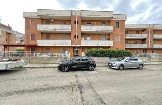 In vendita a Calimera appartamento di 132 mq con box auto