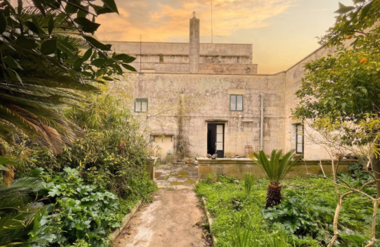 Palazzo in vendita a Martano