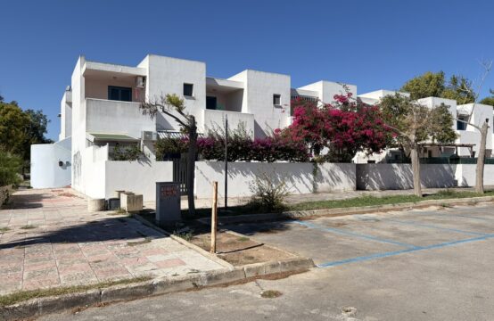 Appartamento con terrazzo in vendita a Torre dell'Orso